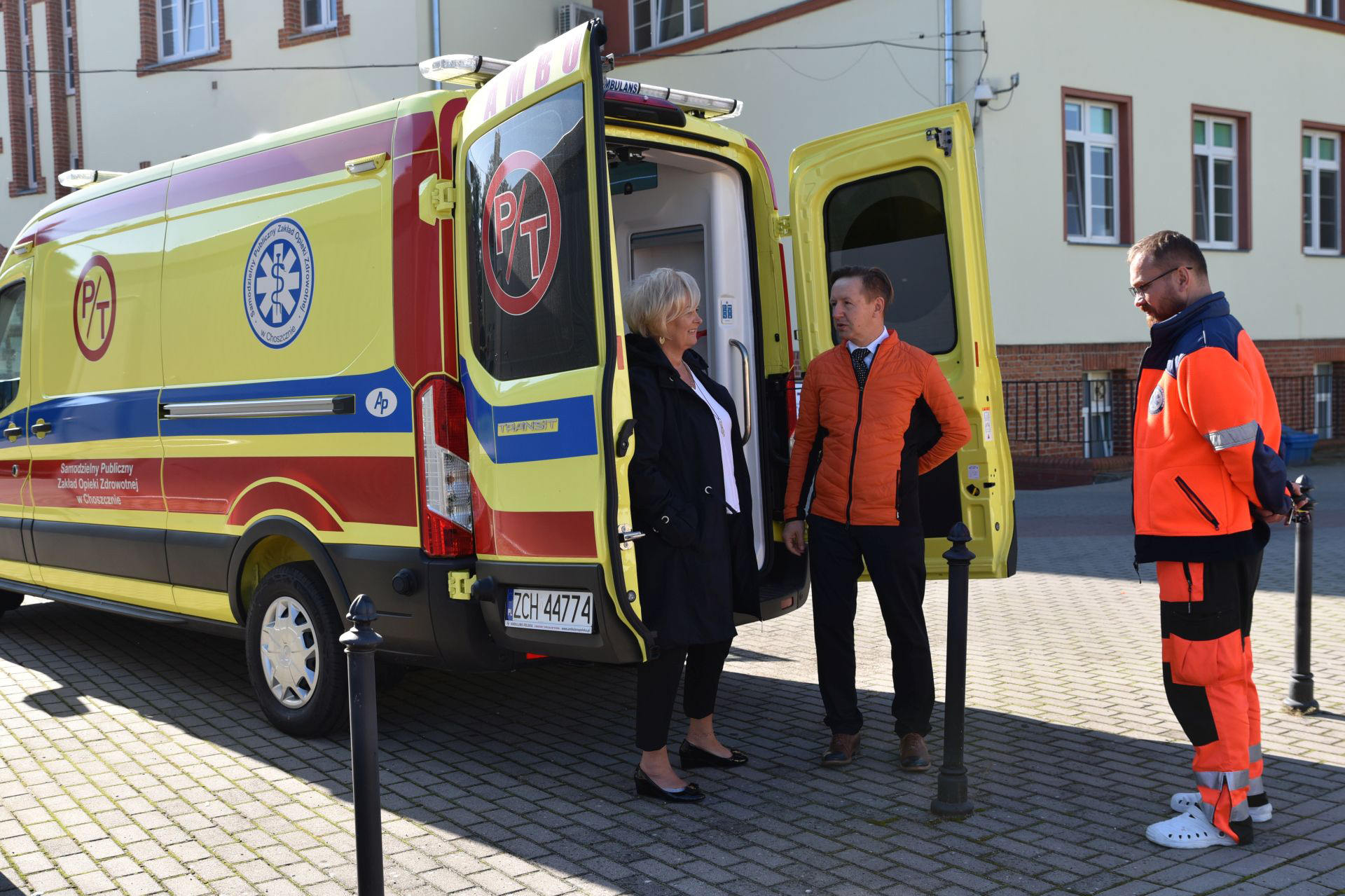 Szpital w Choszcznie zakupił nowoczesny ambulans | FOTO