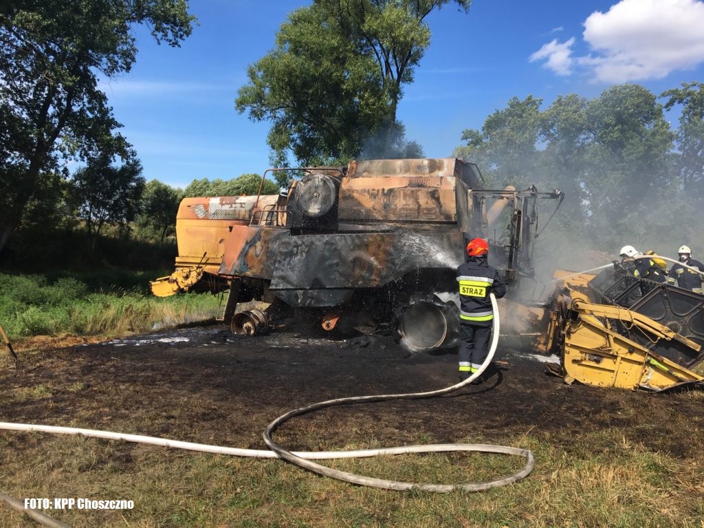 Pożar kombajnu w Jarosławsku [FOTO]