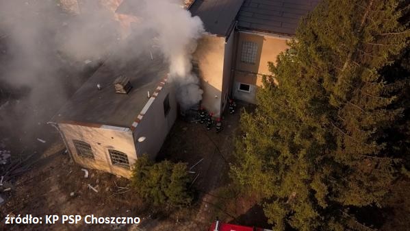 Pożar pustostanu przy ul. Jagiełły w Choszcznie [FOTO]