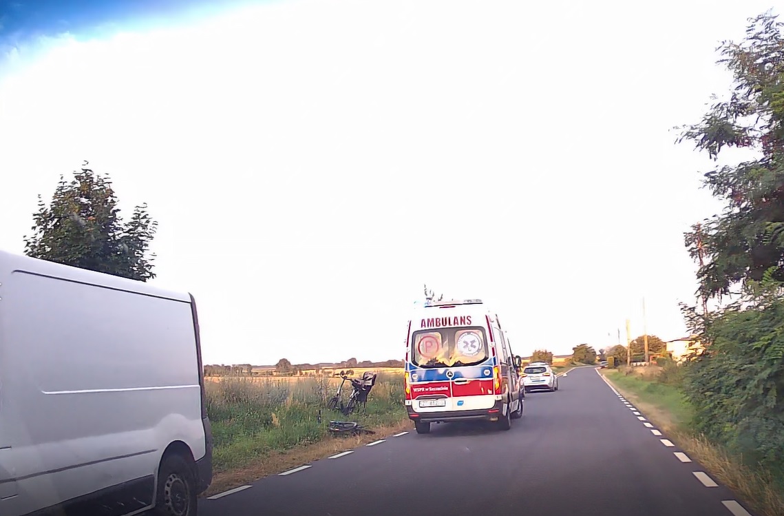 Wypadek w m.Będargowo (gm.Pełczyce). Potrącenie rowerzysty... 