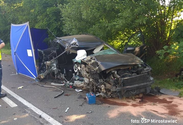 Tragiczny wypadek koło Mirosławca. Zginęła 17-letnia dziewczyna [FOTO]